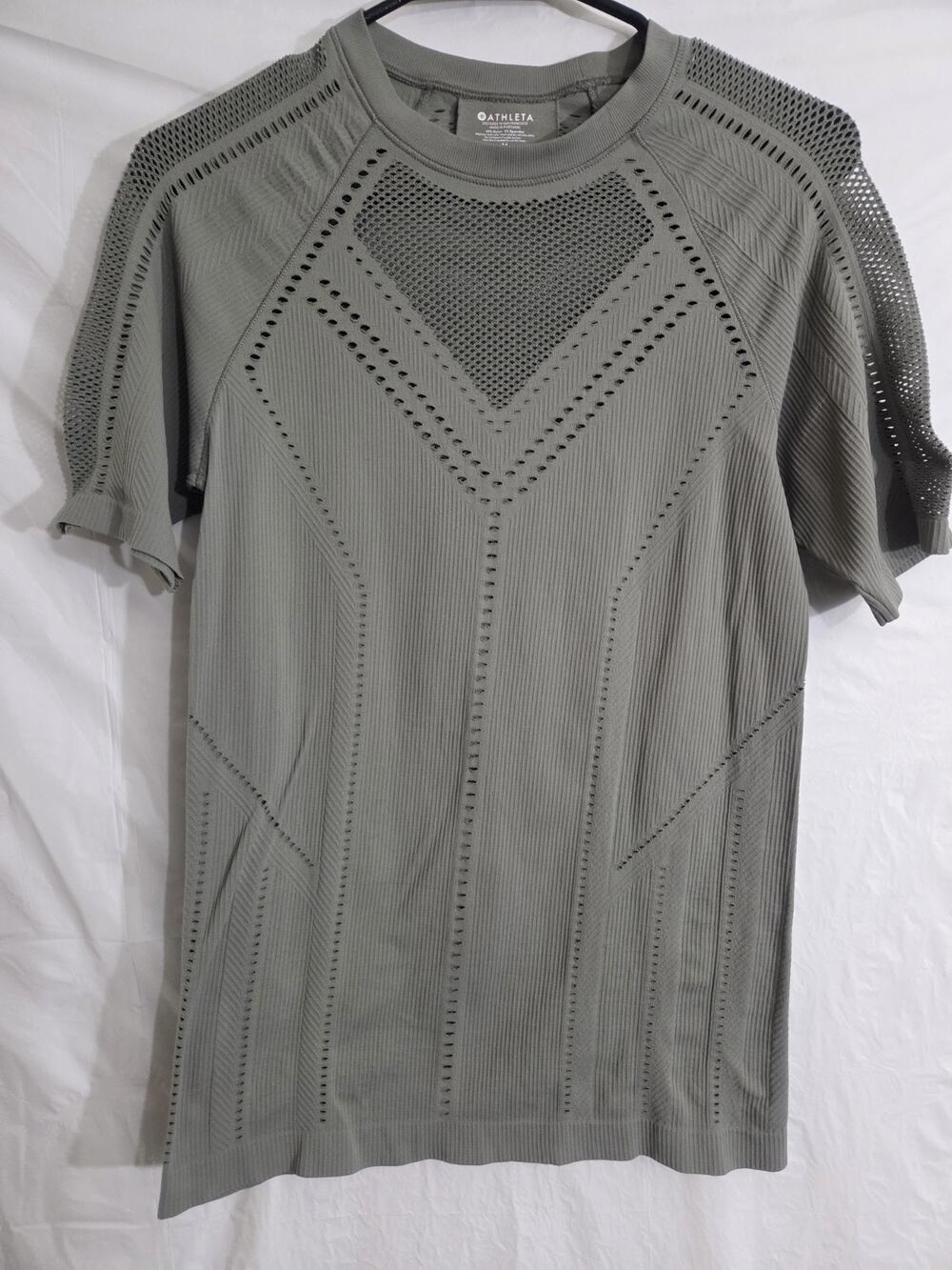 Athleta Vented Mesh Oxygen Short-Sleeve Top Olive Color Size M